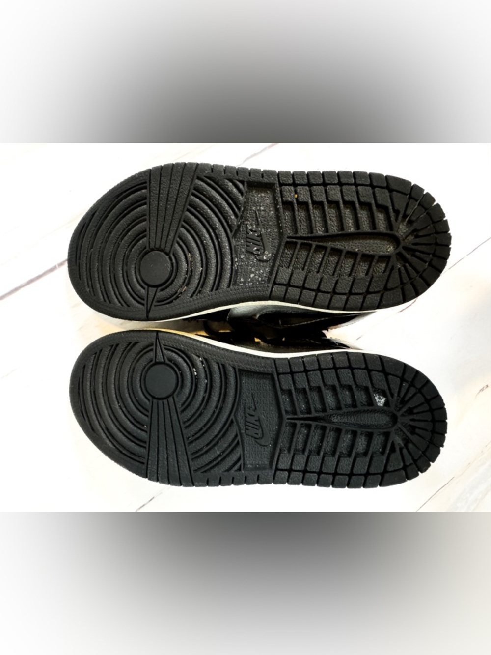Nike Air Jordan Kids Black and Silver Patent Sneakers 11C - Picture 3 of 4